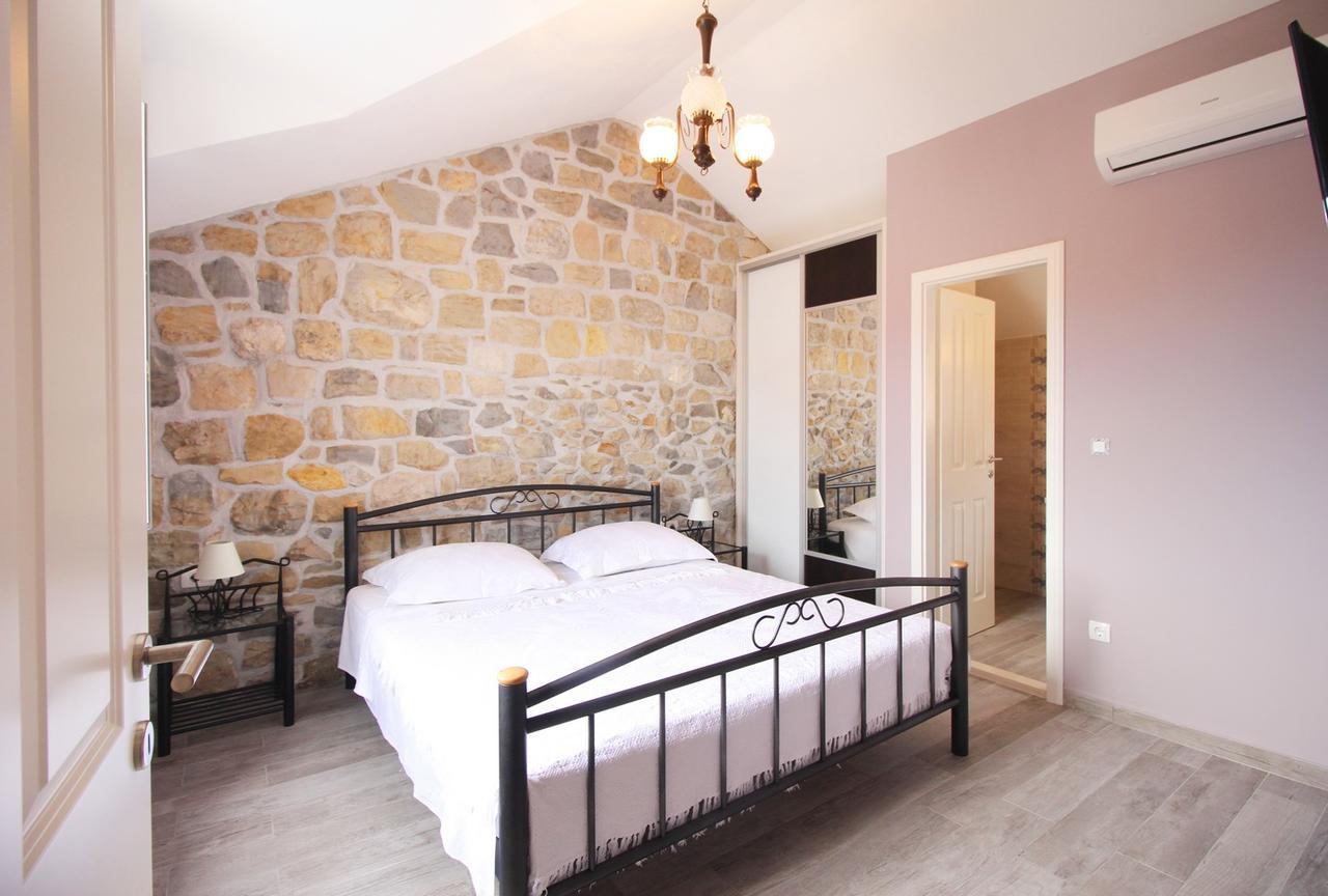 Villa Filipetti With Heated Pool Makarska Exteriör bild